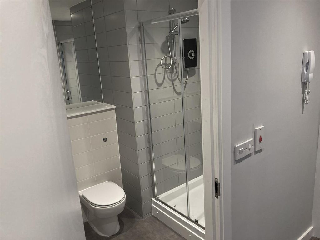 Property photo 3 of 10 Shower Room