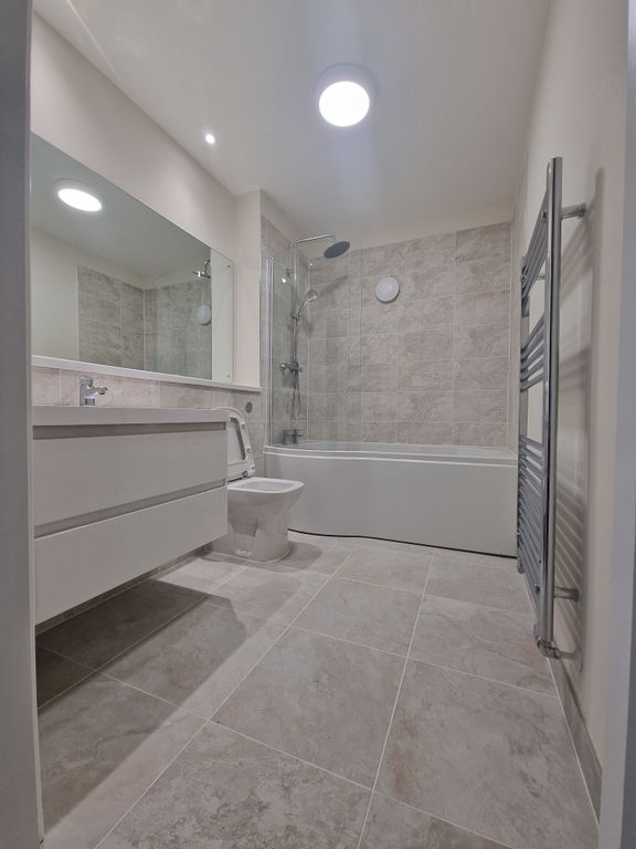 Property photo 3 of 4 Bathroom