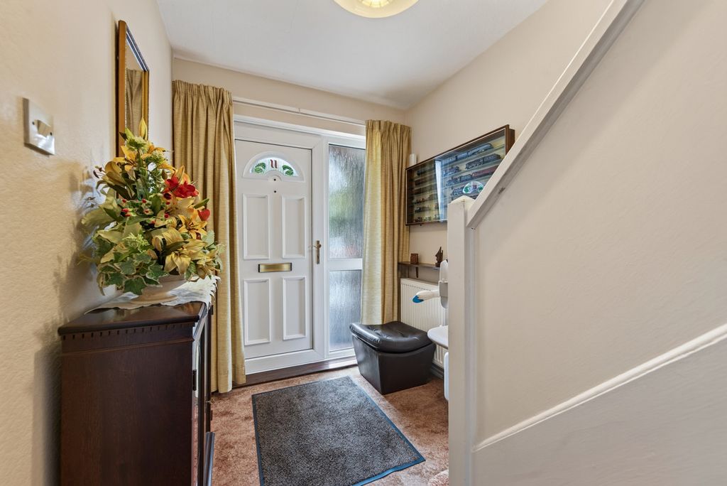 Property photo 3 of 41