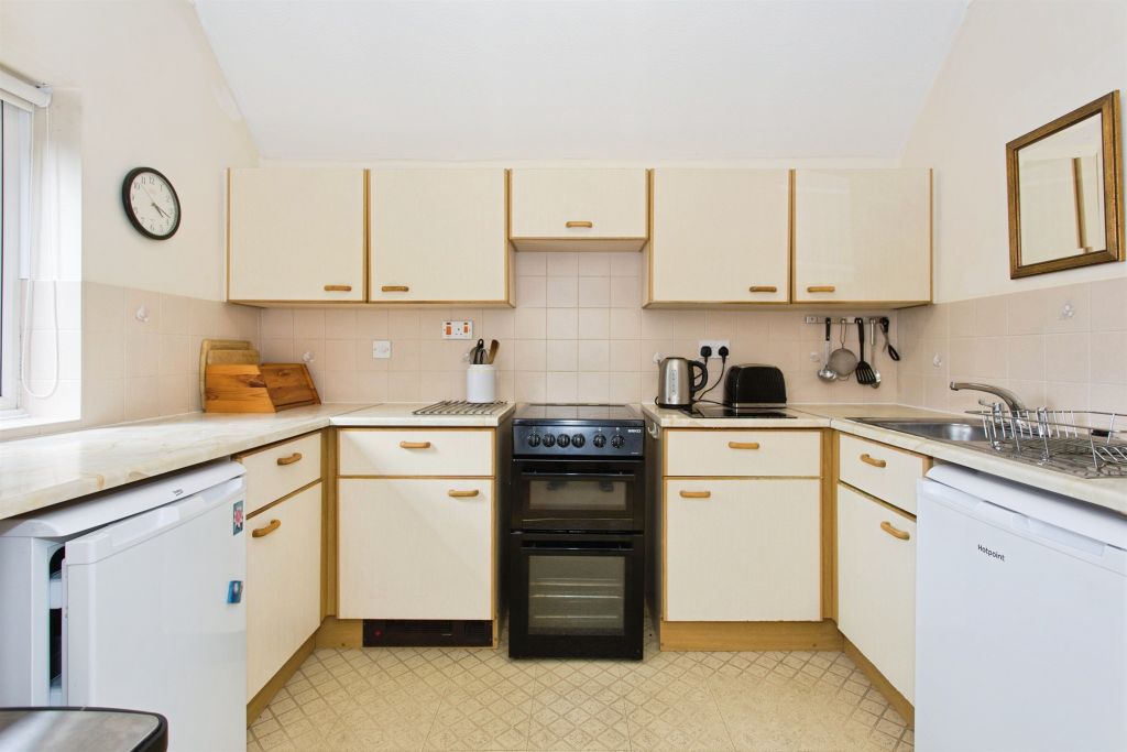 Property photo 3 of 15