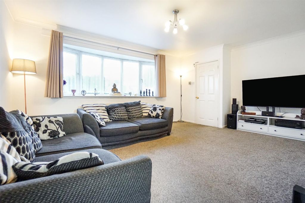 Property photo 2 of 24 Living Room