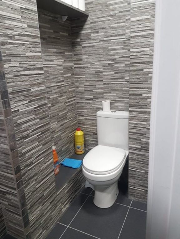 Property photo 3 of 8 Room