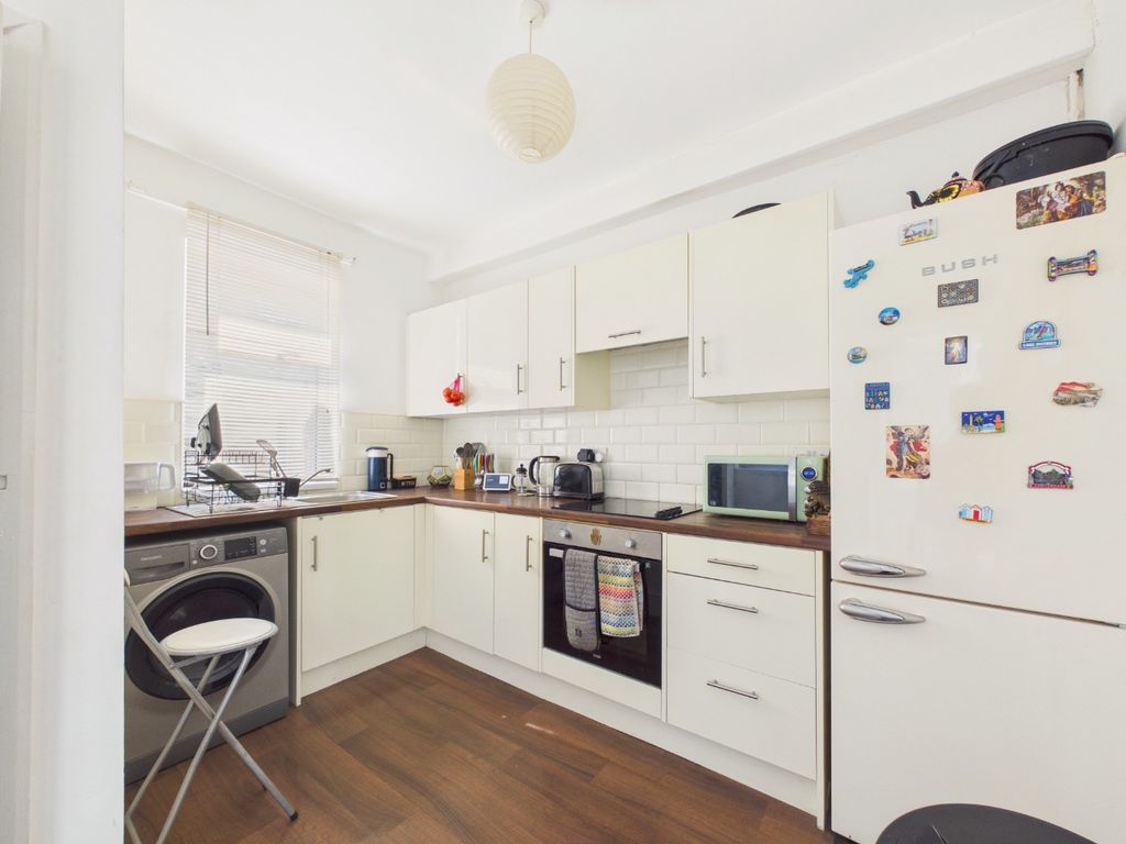 Property photo 2 of 12 4578511