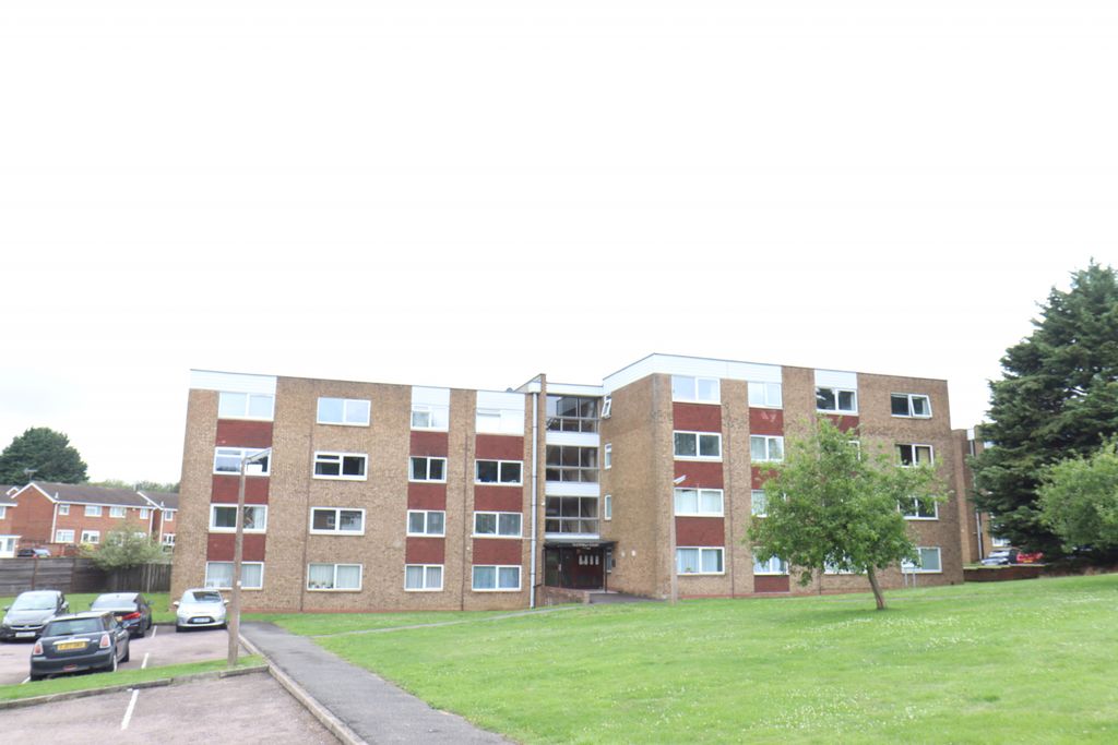 Property photo 1 of 6 Two Bedroom Flat For Rent