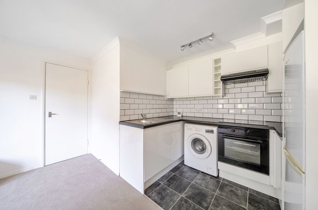 Property photo 2 of 11 1503494-8-6A7B16c...