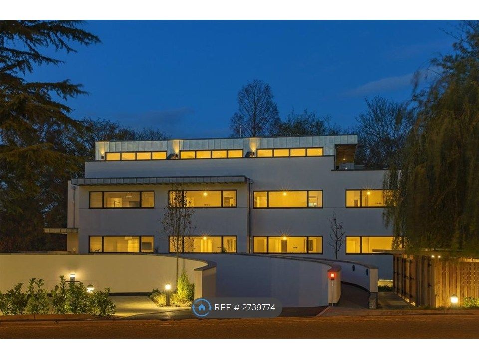 Property photo 2 of 7 Fray House At Night