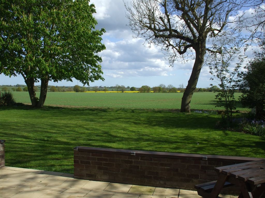 Property photo 2 of 25