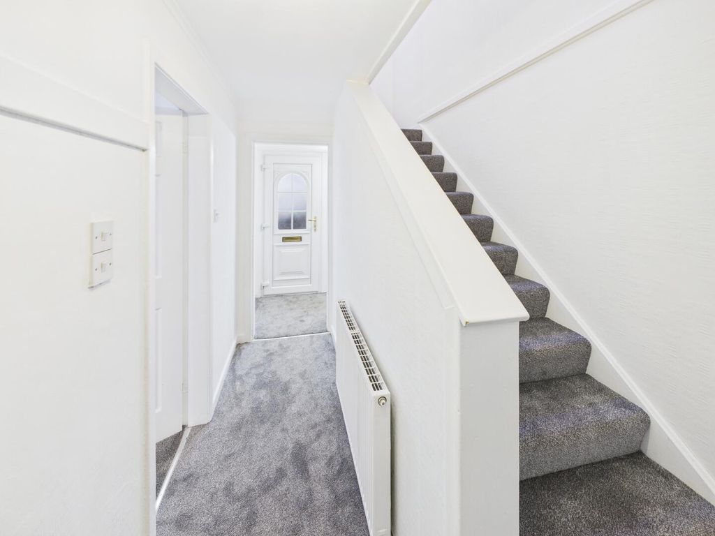 Property photo 3 of 22 Hallway