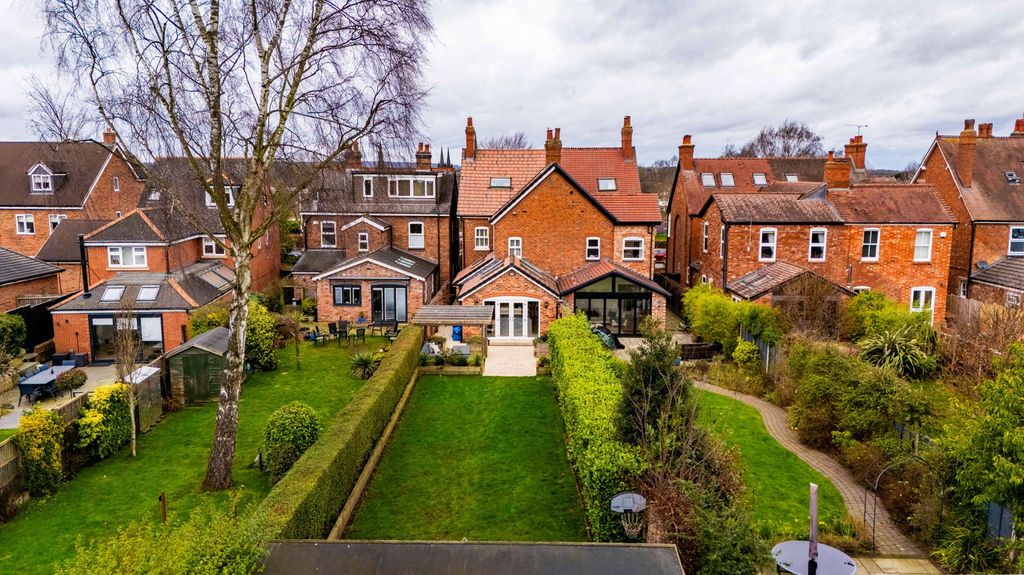 Property photo 3 of 36