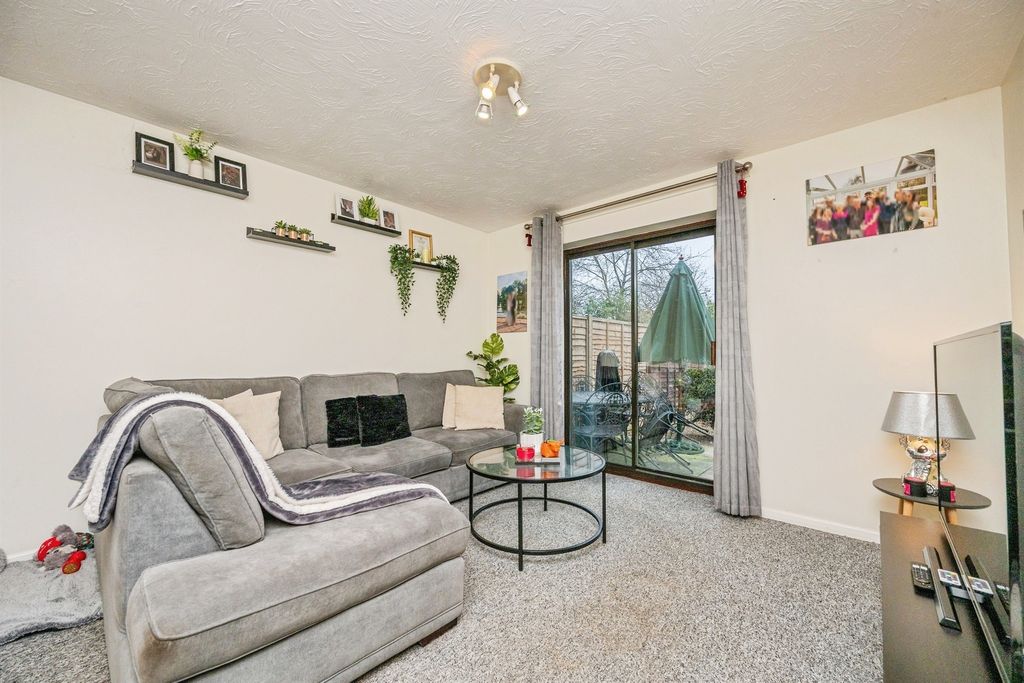 Property photo 3 of 11