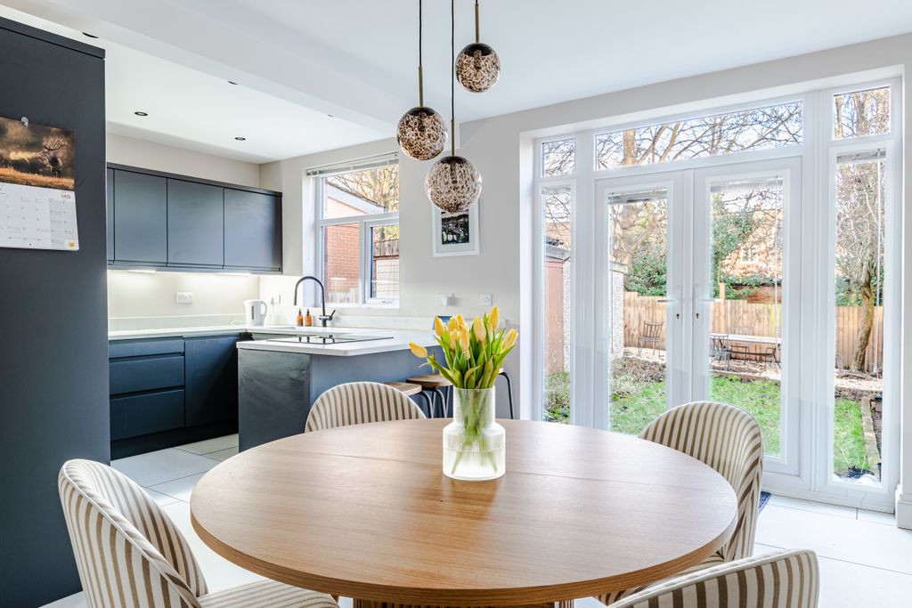 Property photo 2 of 29 Kitchen2