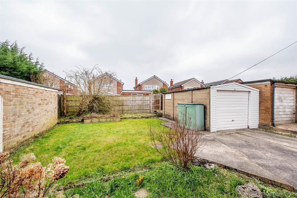 Property photo 2 of 19 Garden