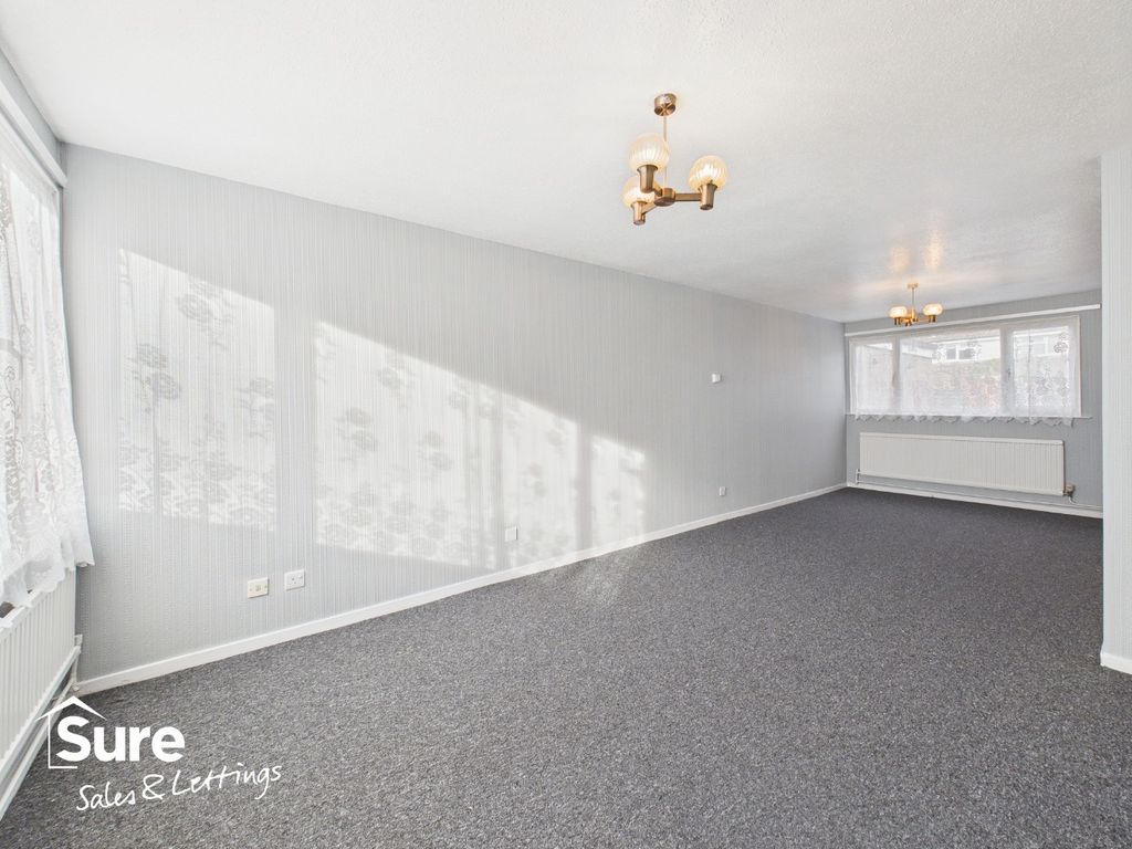 Property photo 3 of 23 4630973