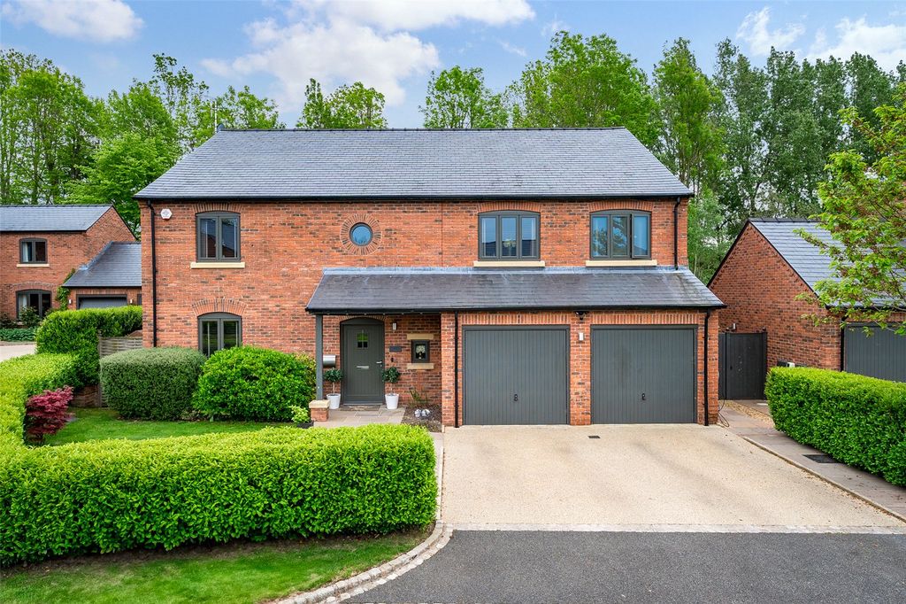 Property photo 1 of 31 11 Heys Green Drive