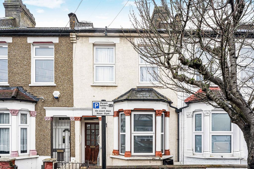 Property photo 1 of 23 Front (Exterior)