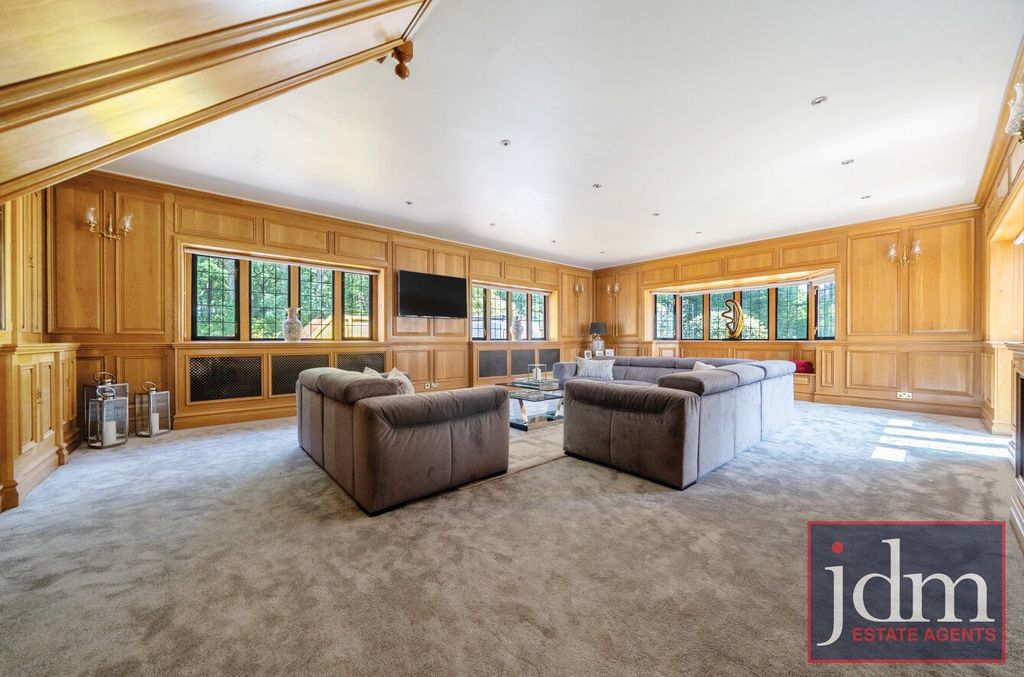 Property photo 3 of 28 Redeption Room