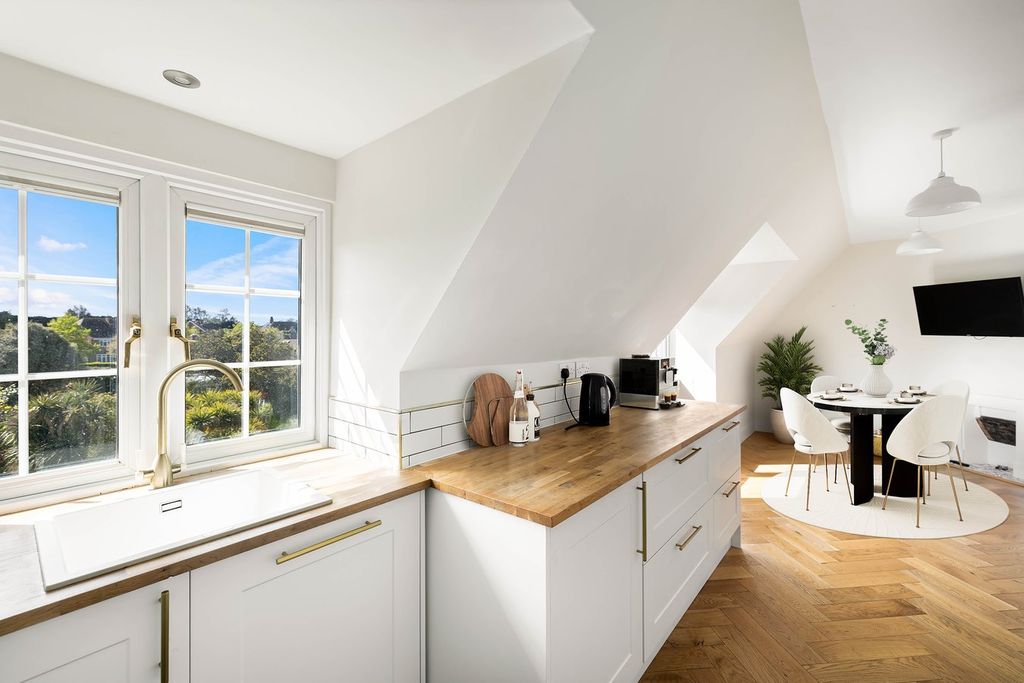 Additional image 11 of 2 bed flat for saleGodwyn Road, Folkestone CT20