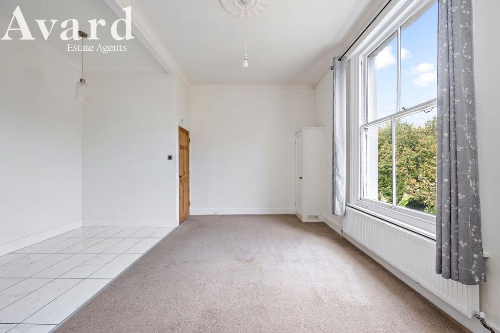 Property photo 3 of 15 21.Jpeg