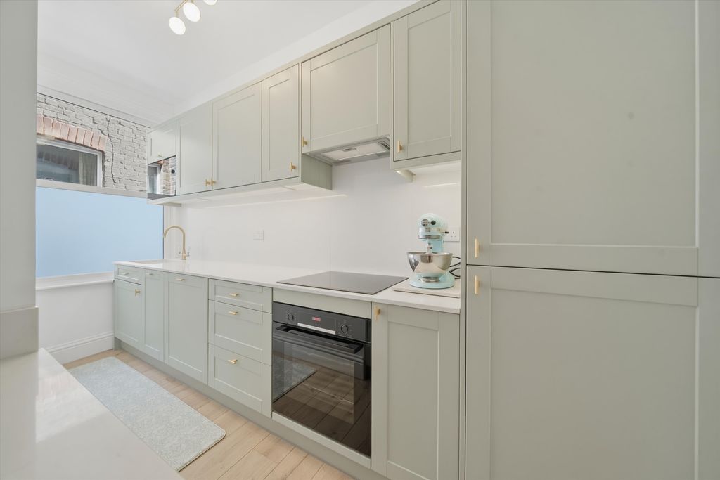 Property photo 3 of 11 Image