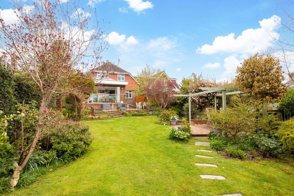 Property photo 1 of 29