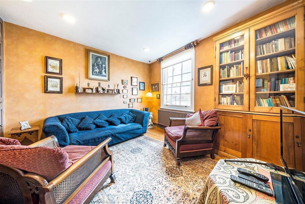 Property photo 2 of 11