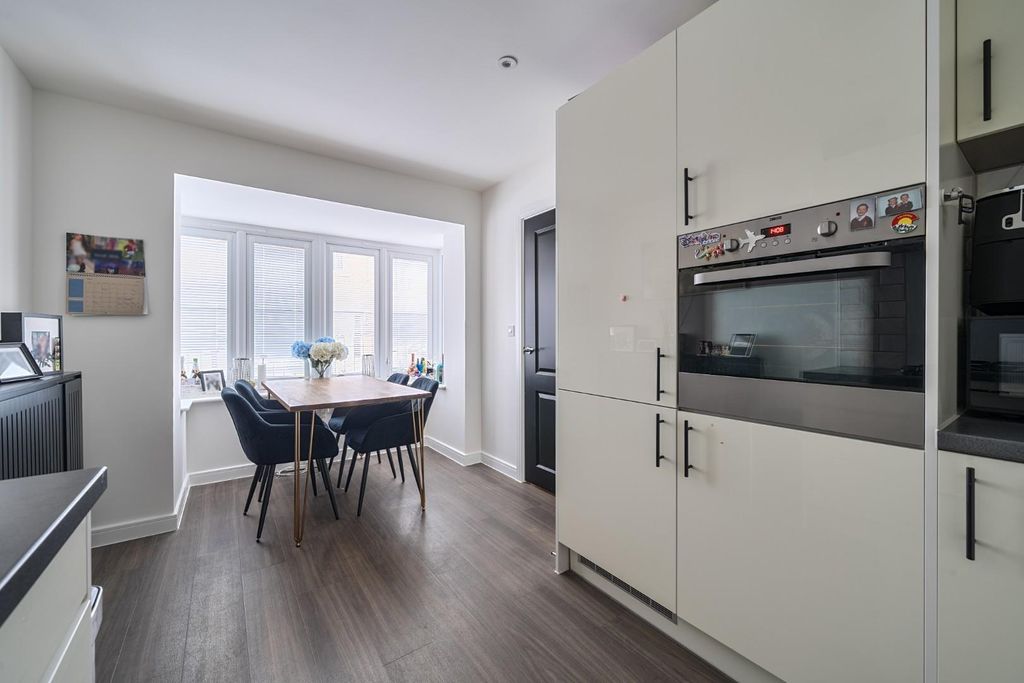 Property photo 3 of 23 1422444-7-69Aae7A8Df39A.Jpg