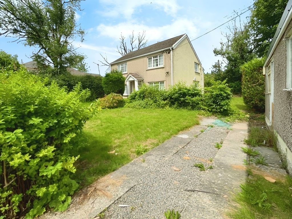 Property photo 2 of 12 Front