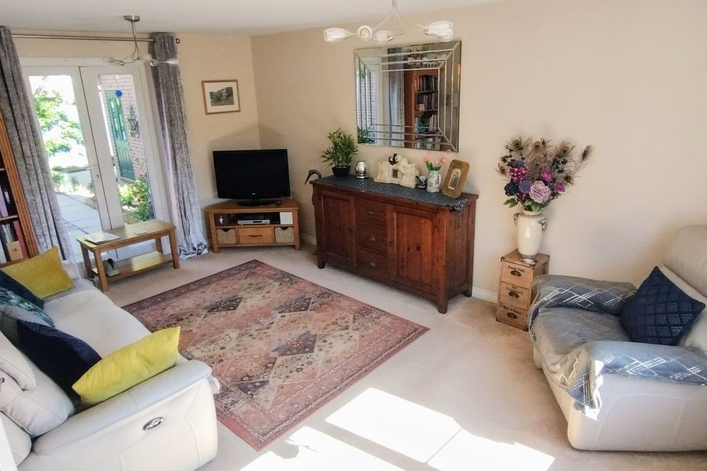 Property photo 3 of 21