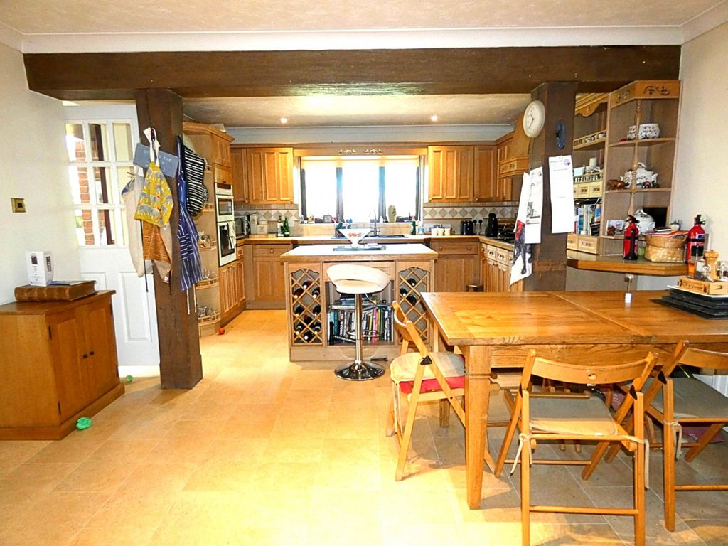 Property photo 2 of 17 Gallery