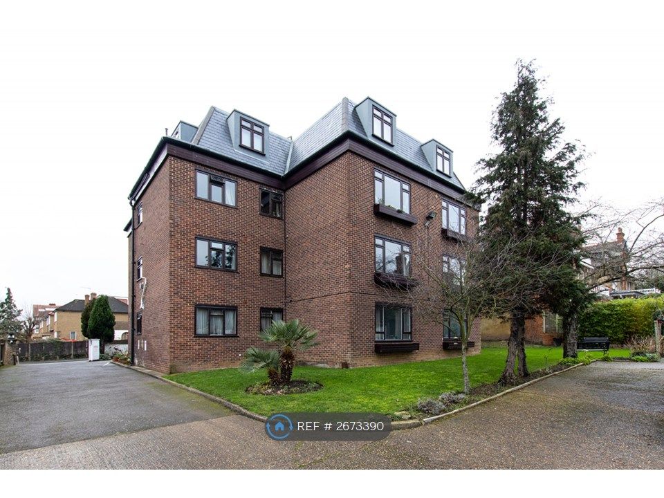 Property photo 2 of 14 Communal Gardens