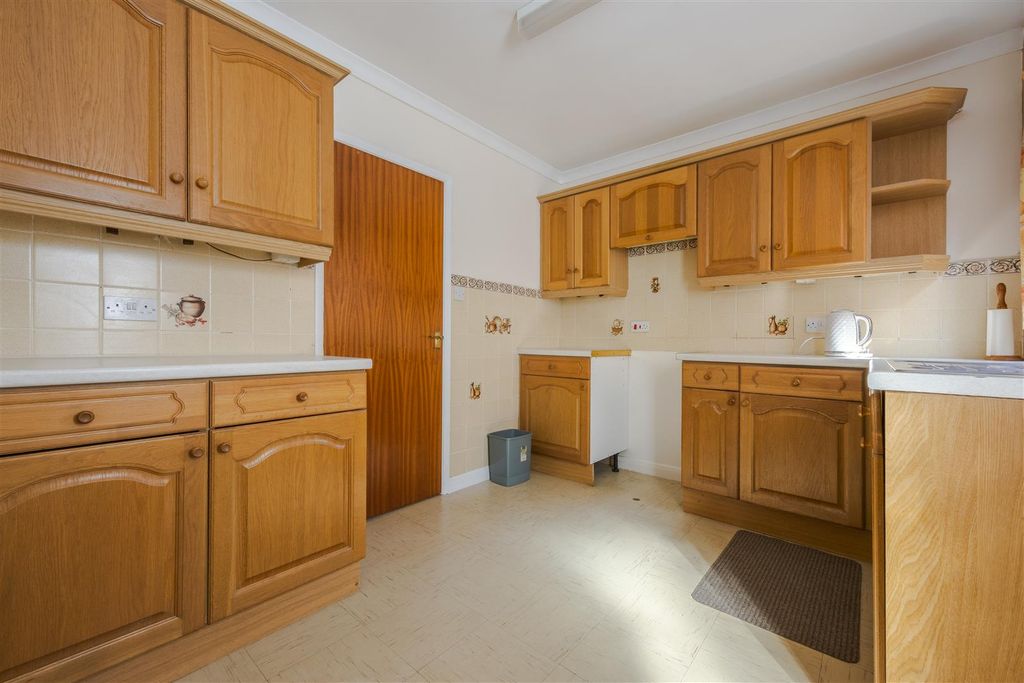 Property photo 2 of 15 Kitchen