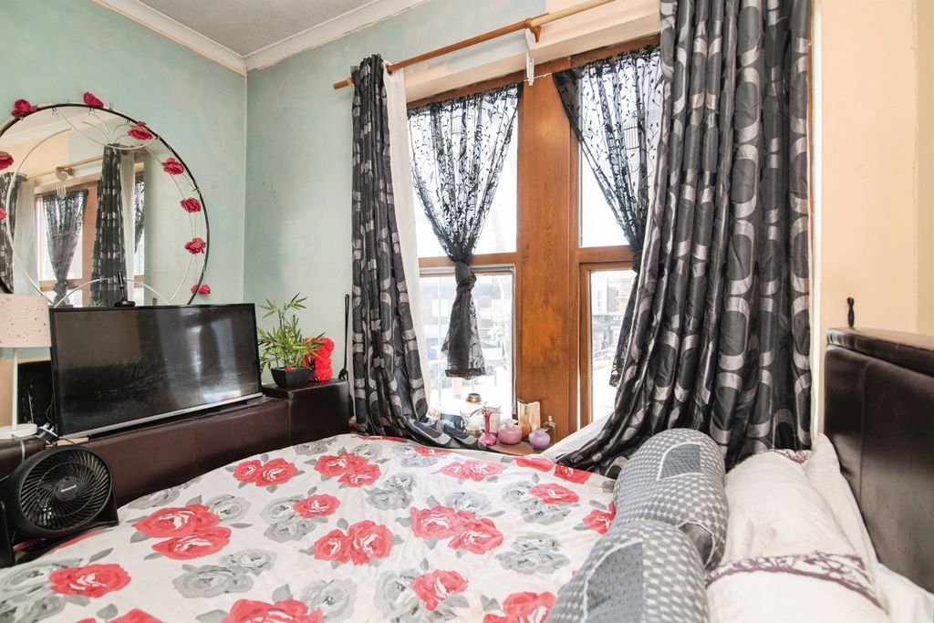 Additional image 4 of 1 bed flat for saleLichfield Street, Bilston WV14