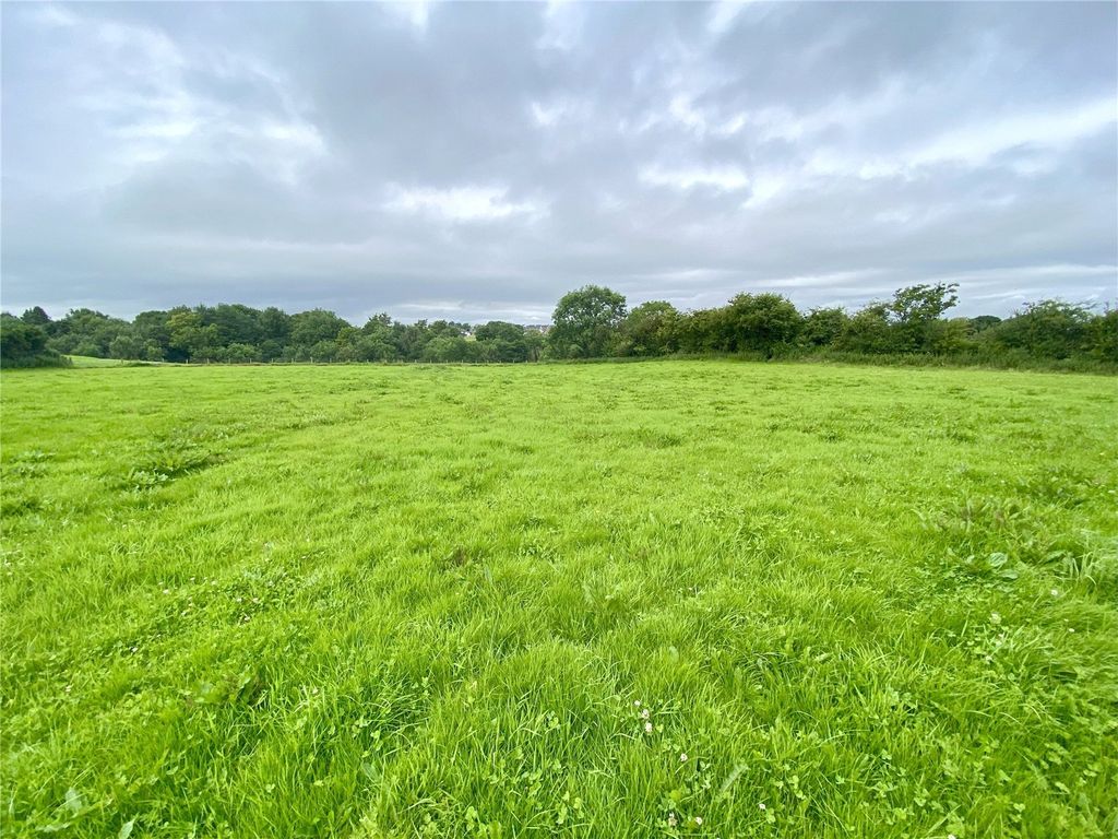 Property photo 3 of 7 Picture No. 02