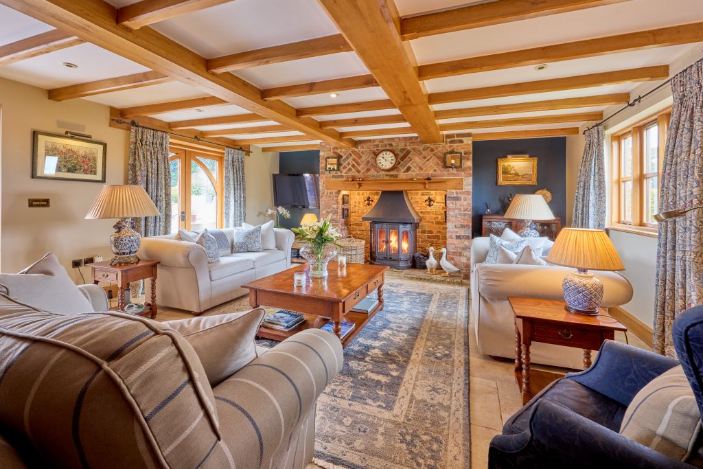 Property photo 2 of 22