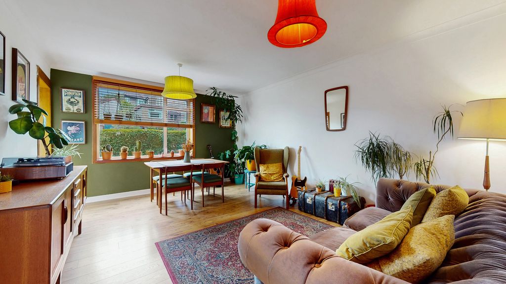 Property photo 2 of 32 10-Print-80 Balcarres Flat 01_48