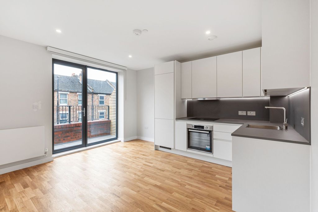 Property photo 1 of 22 Kitchen (Example)