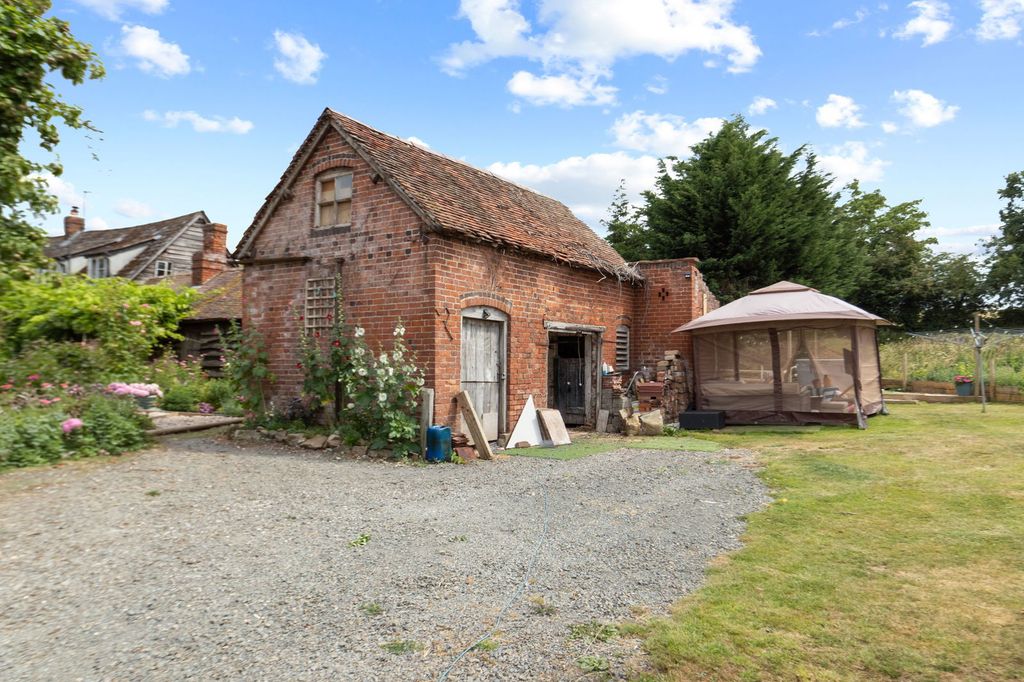 Property photo 3 of 11