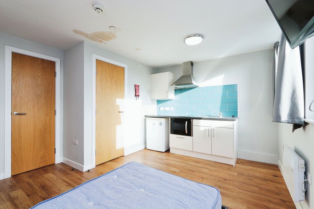 Property photo 2 of 13 Picture No. 04