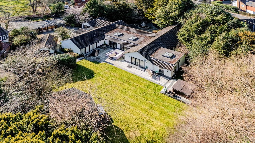 Additional image 25 of 5 bed detached house for saleStation Road, Lingfield RH7