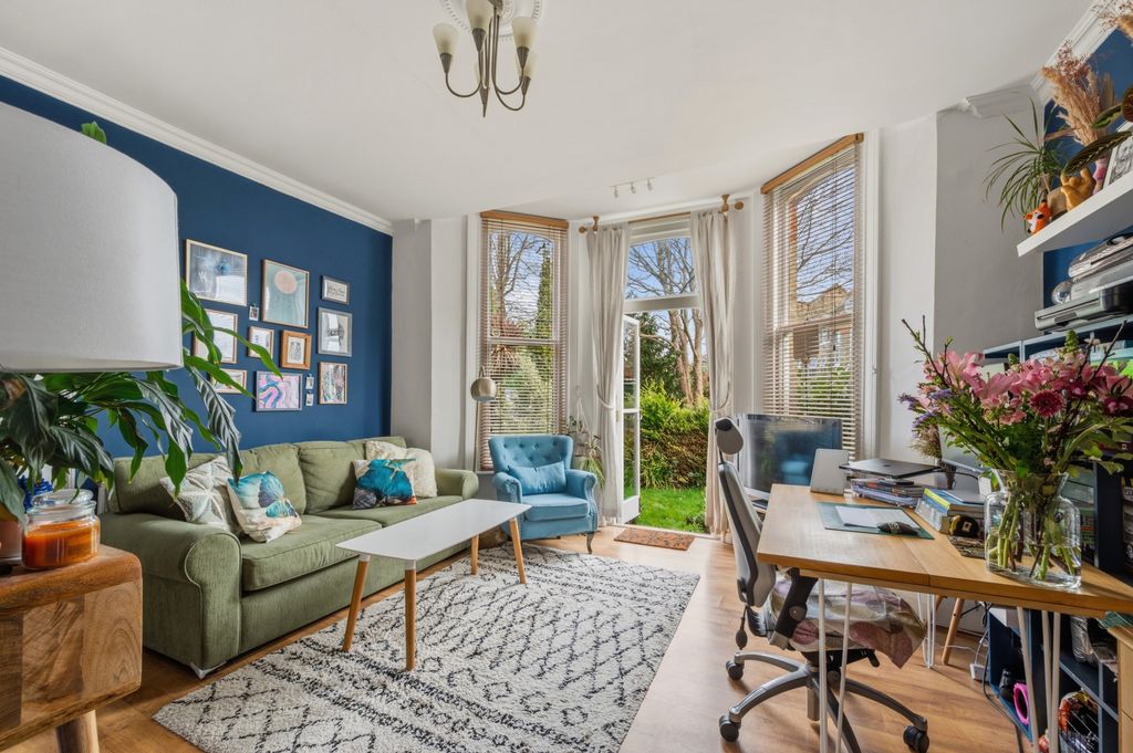 Property photo 3 of 17 Picture No. 04