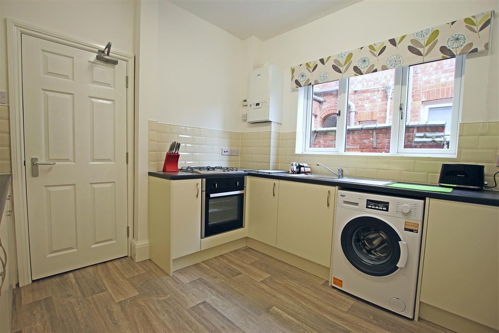 Property photo 3 of 8 m_Gthnvz90Yuxsp_Hzp_Pa.Jpg