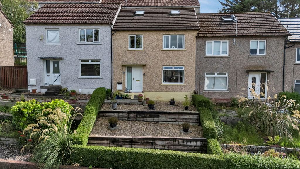 Property photo 1 of 37 001