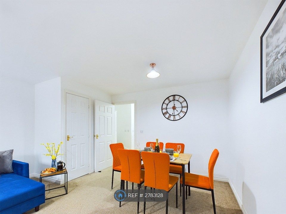 Property photo 3 of 35