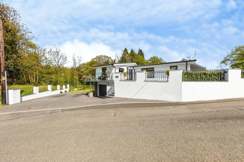 Property photo 2 of 31 Pbox-Img.Jpg