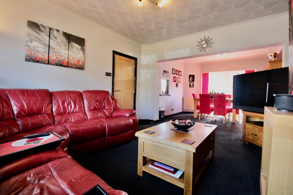 Property photo 3 of 26 Through Lounge Diner