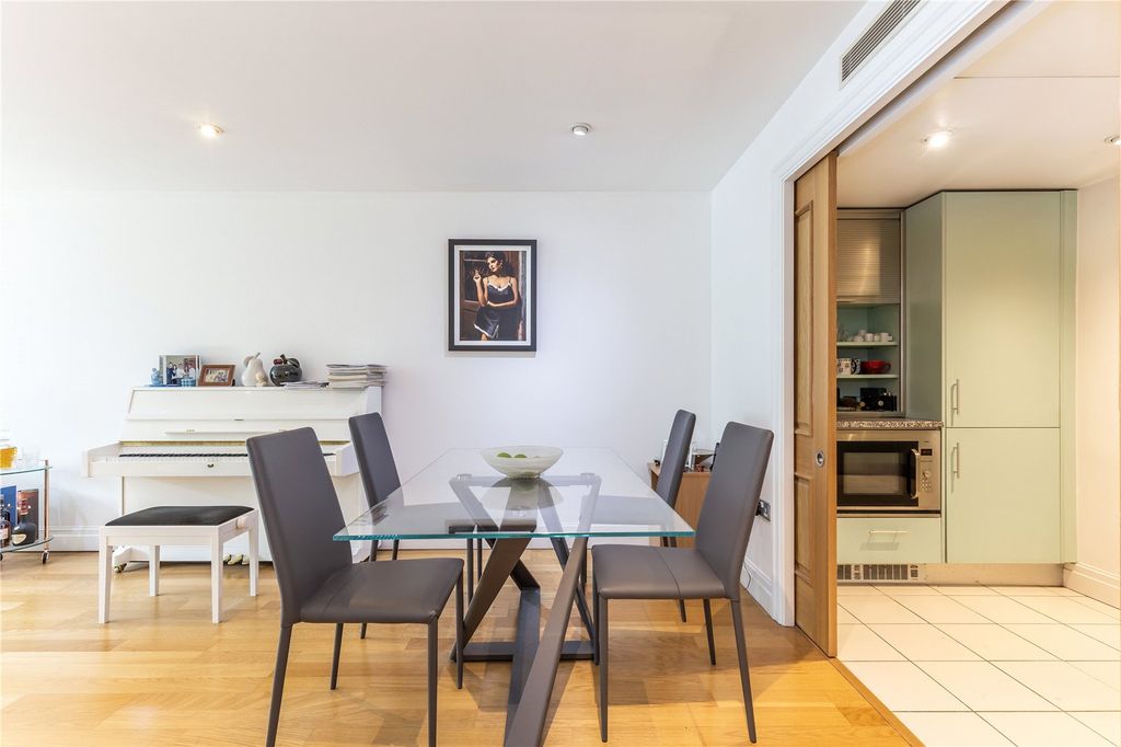 Property photo 2 of 9 Dining Room