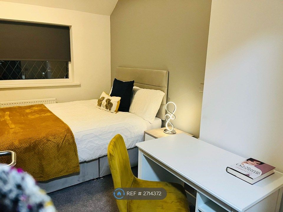 Property photo 1 of 35