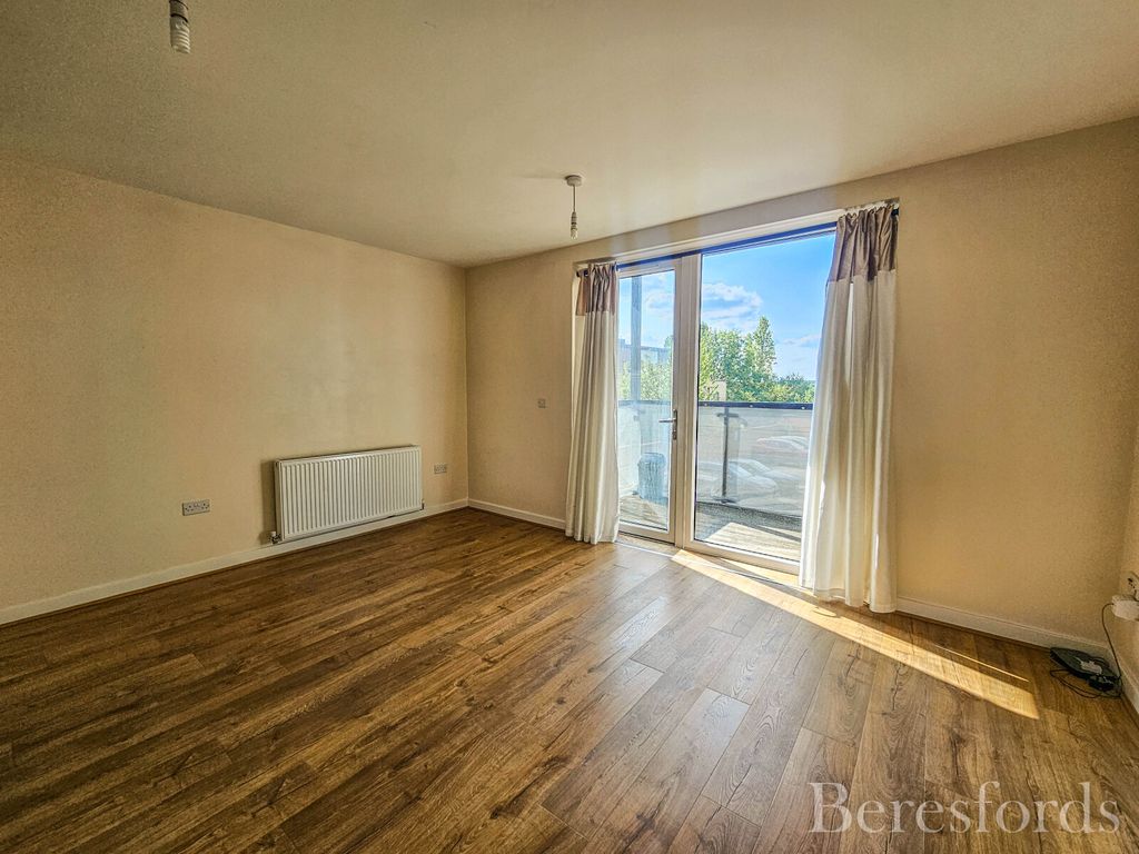 Property photo 3 of 10 Picture No. 15