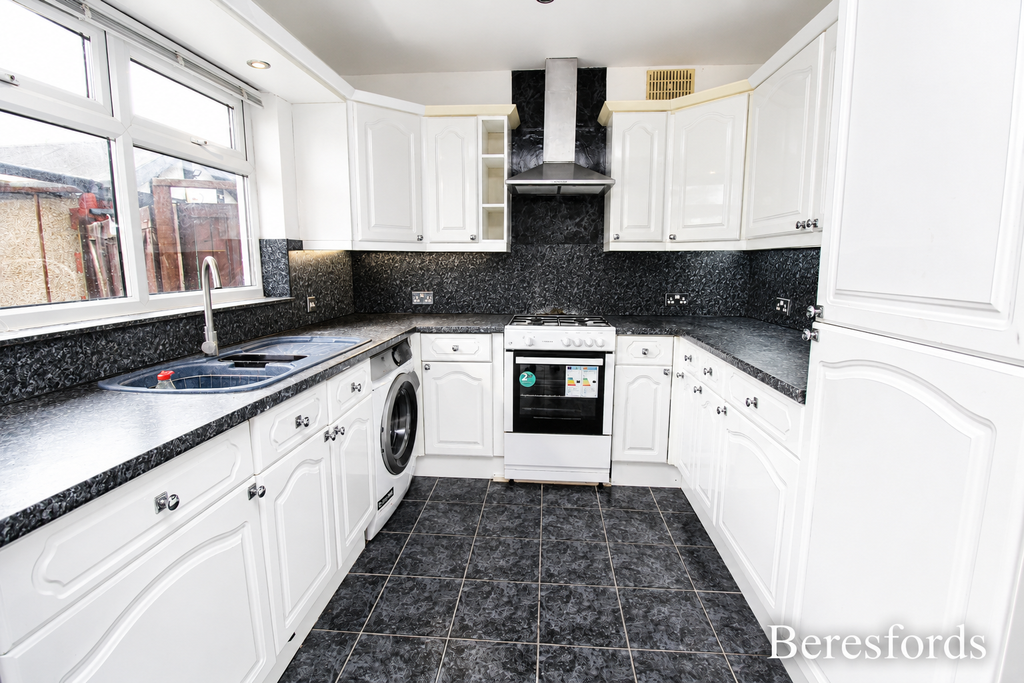 Property photo 3 of 10 Kitchen View 1