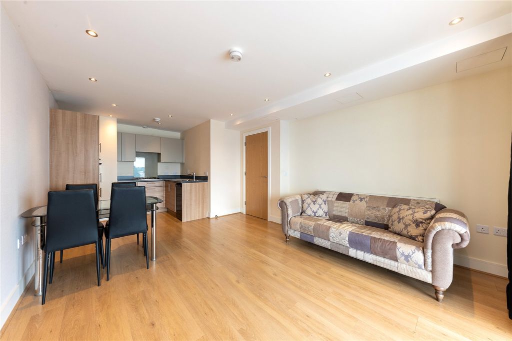 Property photo 1 of 9 Picture No. 04